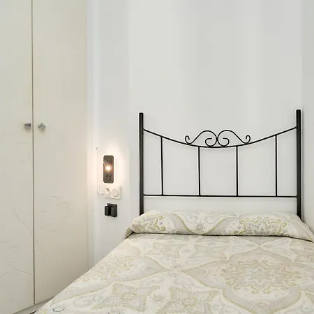 Lola 2 * Nerja