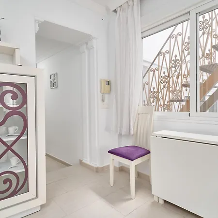 Apartment Lola 2 *