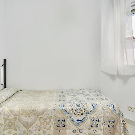 Lola 2 Nerja